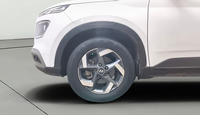 2020 Hyundai VENUE SX 1.4 CRDI, Diesel, Manual, 1,41,823 km, Left Front Wheel