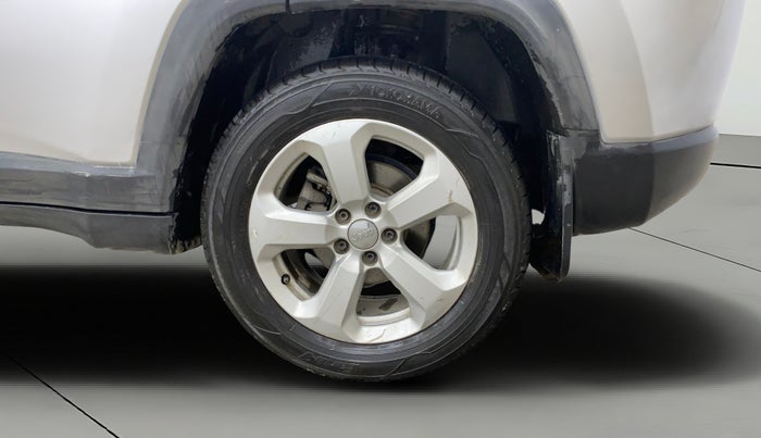 2020 Jeep Compass LONGITUDE PLUS 1.4 PETROL AT, Petrol, Automatic, 1,18,086 km, Left Rear Wheel