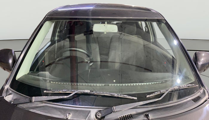 2016 Maruti Swift VXI, Petrol, Manual, 95,146 km, Front Windshield