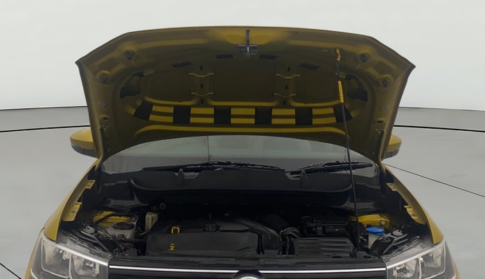 2021 Volkswagen TAIGUN GT 1.5 TSI MT, Petrol, Manual, 24,890 km, Open Bonet