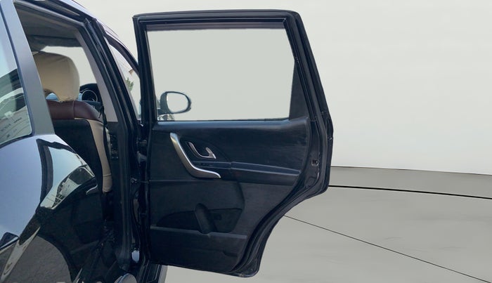 2019 Mahindra XUV500 W9, Diesel, Manual, 56,437 km, RHS Rear Door