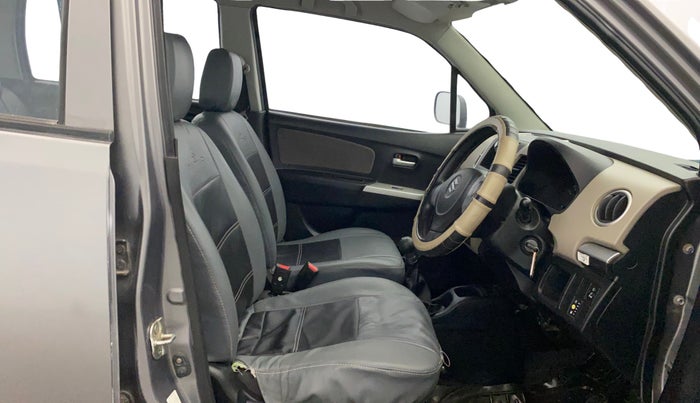 2013 Maruti Wagon R 1.0 LXI CNG, CNG, Manual, 68,882 km, Right Side Front Door Cabin