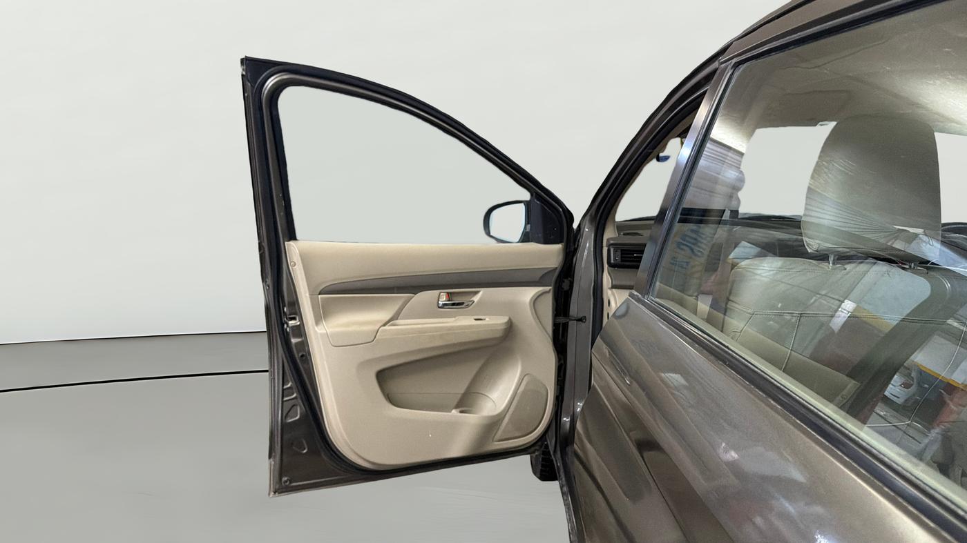 2019 Maruti Ertiga VXI CNG, CNG, Manual, 75,526 km, LHS Front Door