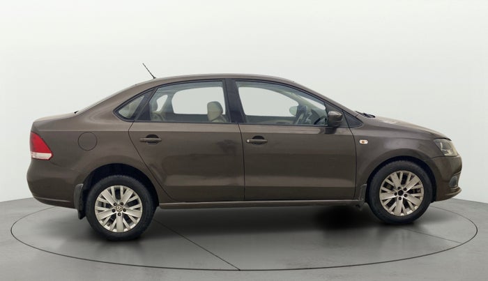 2015 Volkswagen Vento HIGHLINE 1.6 MPI, Petrol, Manual, 57,746 km, Right Side View