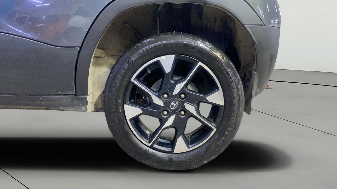 2023 Tata PUNCH ACCOMPLISHED DAZZLE SUNROOF CNG MT, CNG, Manual, 92,545 km, Left Rear Wheel