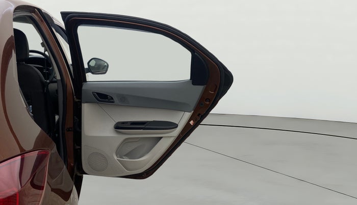 2025 Tata Tiago XZA, Petrol, Automatic, 3,852 km, RHS Rear Door