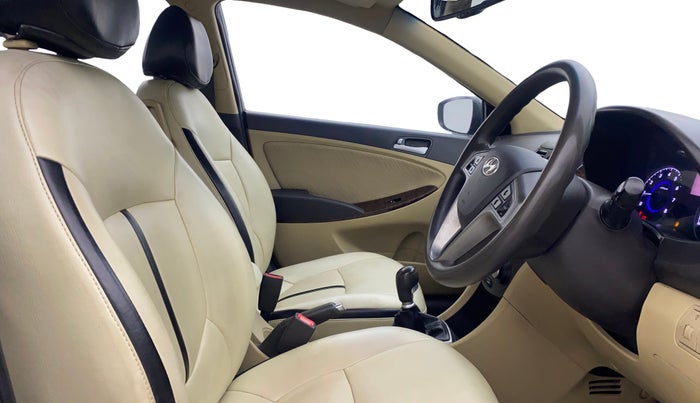 2015 Hyundai Verna FLUIDIC 4S 1.6 VTVT S(O), Petrol, Manual, 1,42,985 km, Right Side Front Door Cabin