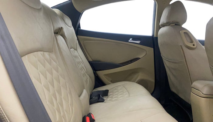 2015 Hyundai Verna FLUIDIC 1.6 VTVT S O AT, Petrol, Automatic, 74,547 km, Right Side Rear Door Cabin