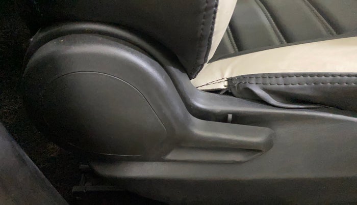 2021 Tata Tiago XT PETROL, Petrol, Manual, 39,607 km, Driver Side Adjustment Panel