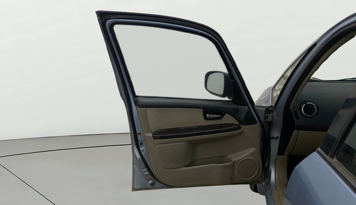 2013 Maruti SX4 ZXI, Petrol, Manual, 1,00,645 km, LHS Front Door