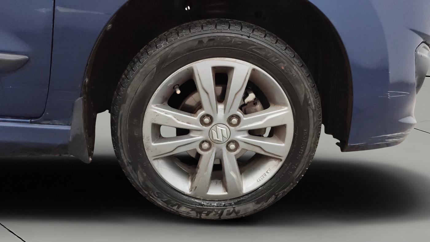 2015 Maruti Wagon R Stingray VXI, Petrol, Manual, 65,677 km, Right Front Wheel