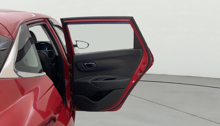 2022 Hyundai NEW I20 SPORTZ 1.2 MT, Petrol, Manual, 16,877 km, RHS Rear Door