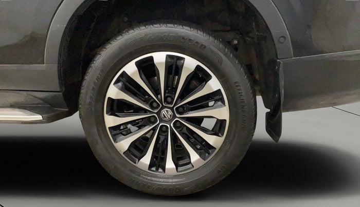 2023 MG GLOSTER SAVVY 2.0 TURBO 7 STR 2WD, Diesel, Automatic, 36,456 km, Left Rear Wheel