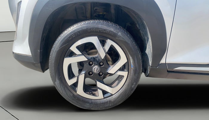 2023 Nissan MAGNITE XV MT, Petrol, Manual, 27,930 km, Left Front Wheel