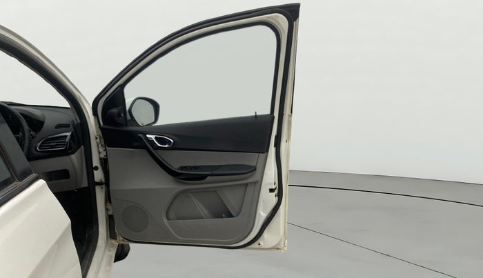 2020 Tata Tiago XZ PETROL, Petrol, Manual, 77,720 km, RHS Front Door