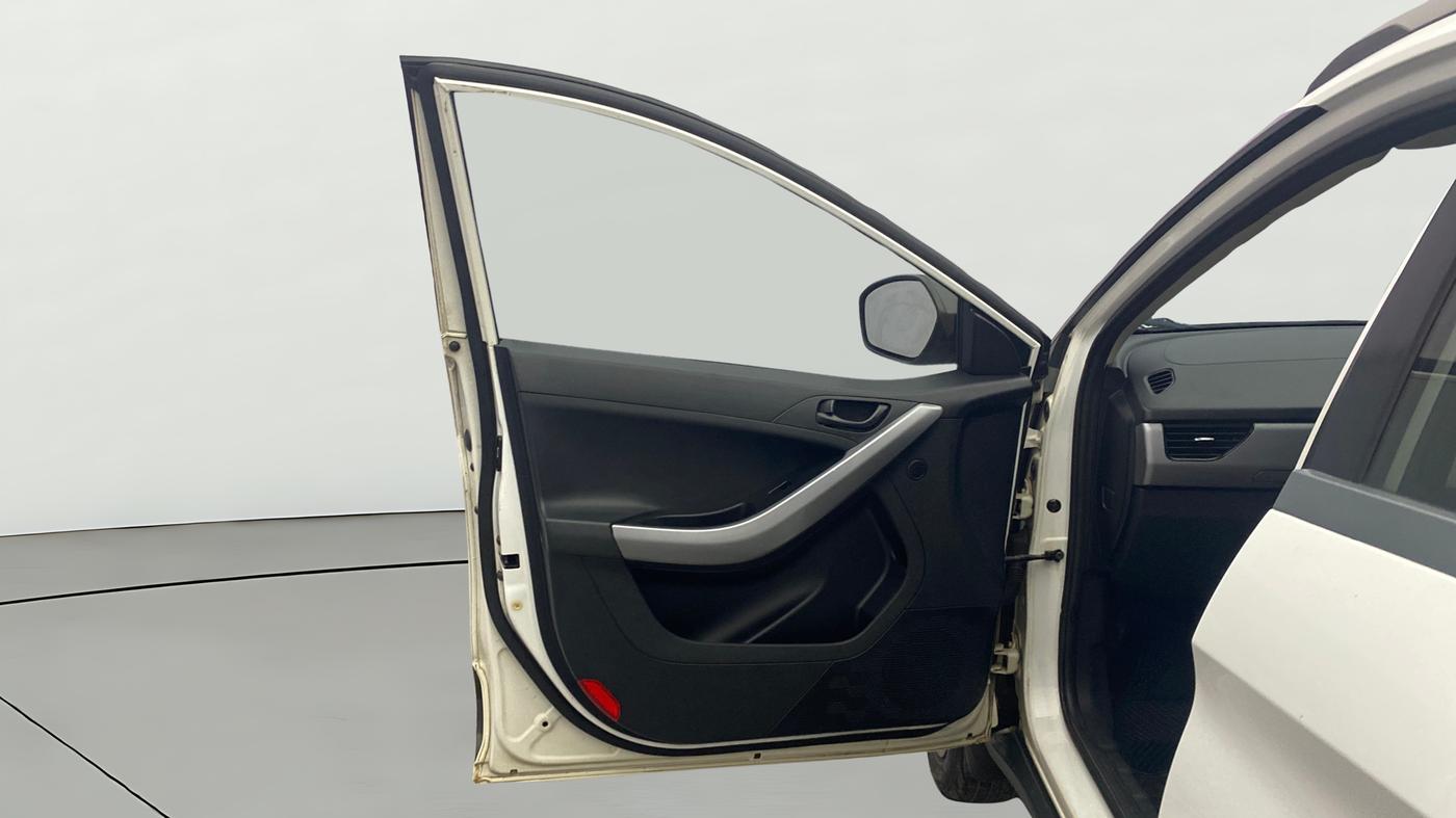 2020 Tata NEXON XM SUNROOF DIESEL, Diesel, Manual, 83,876 km, LHS Front Door