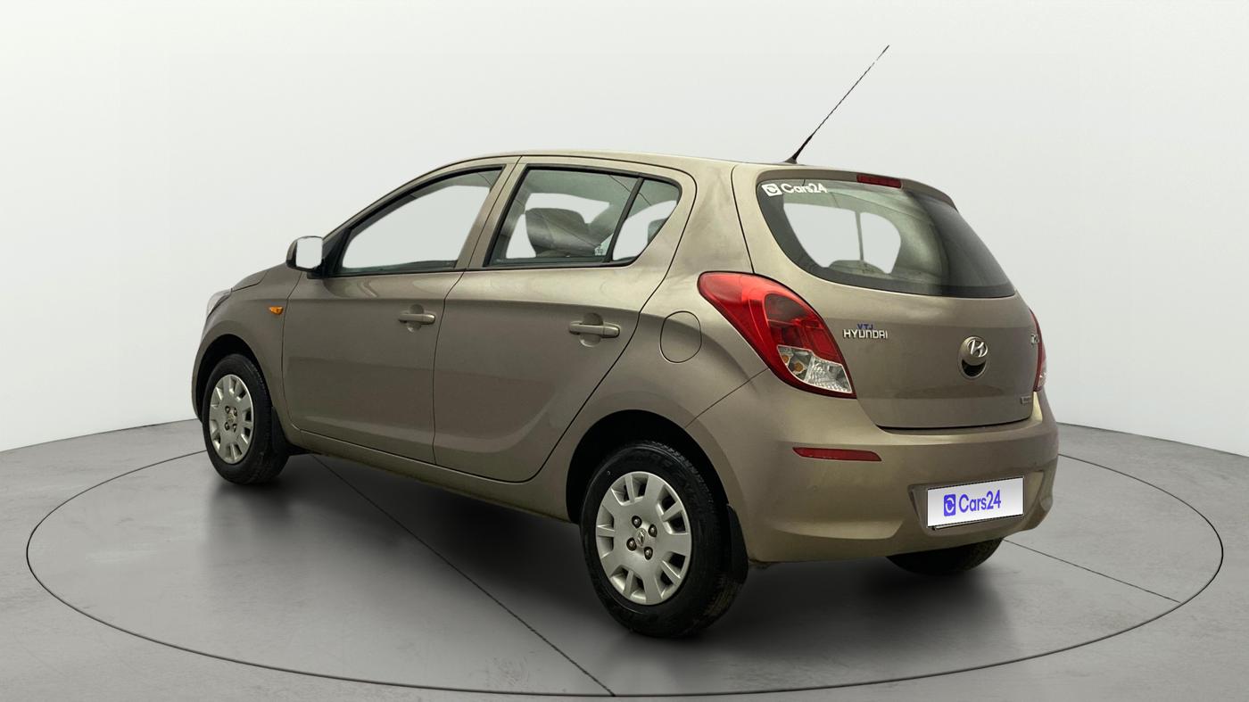 2013 Hyundai i20 MAGNA 1.2, Petrol, Manual, 29,754 km, Left Back Diagonal