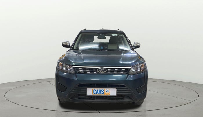 2022 Mahindra XUV300 W6 1.2 PETROL, Petrol, Manual, 39,602 km, Front