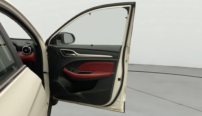 2021 MG ASTOR SAVVY 1.3 TURBO AT S RED, Petrol, Automatic, 75,565 km, RHS Front Door