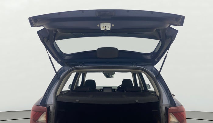 2022 Hyundai VENUE S+ 1.2, Petrol, Manual, 1,01,922 km, Boot Door Open