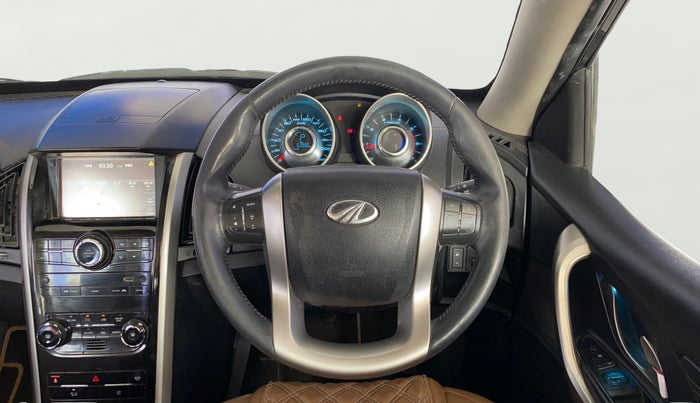 2019 Mahindra XUV500 W11 AT, Diesel, Automatic, 53,985 km, Steering Wheel Close Up