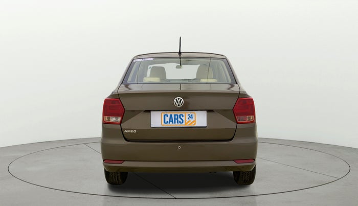 2016 Volkswagen Ameo COMFORTLINE 1.2L, Petrol, Manual, 1,13,850 km, Back/Rear