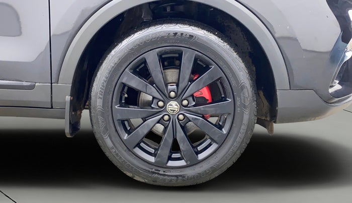 2023 MG ASTOR  SMART BLACK STORM EDITION , Petrol, Manual, 5,000 km, Right Front Wheel