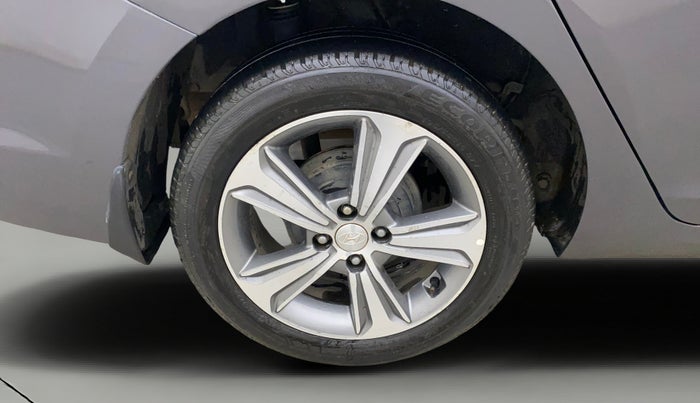 2019 Hyundai Verna 1.6 VTVT SX, Petrol, Manual, 1,03,405 km, Right Rear Wheel