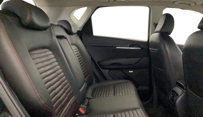 2020 KIA SONET GTX PLUS 1.0 IMT, Petrol, Manual, 65,573 km, Right Side Rear Door Cabin