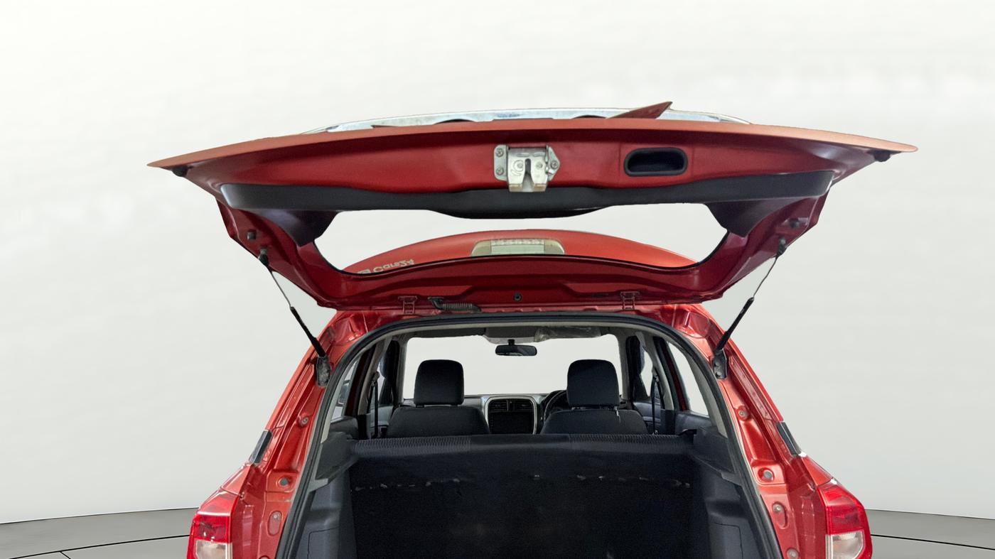 2018 Maruti Vitara Brezza LDI, Diesel, Manual, 1,32,045 km, Boot Door Open