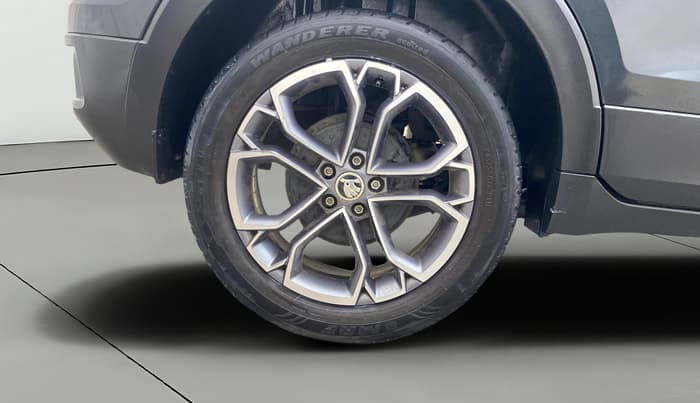 2021 Skoda KUSHAQ STYLE 1.0L TSI AT (6 AIRBAGS), Petrol, Automatic, 59,630 km, Right Rear Wheel