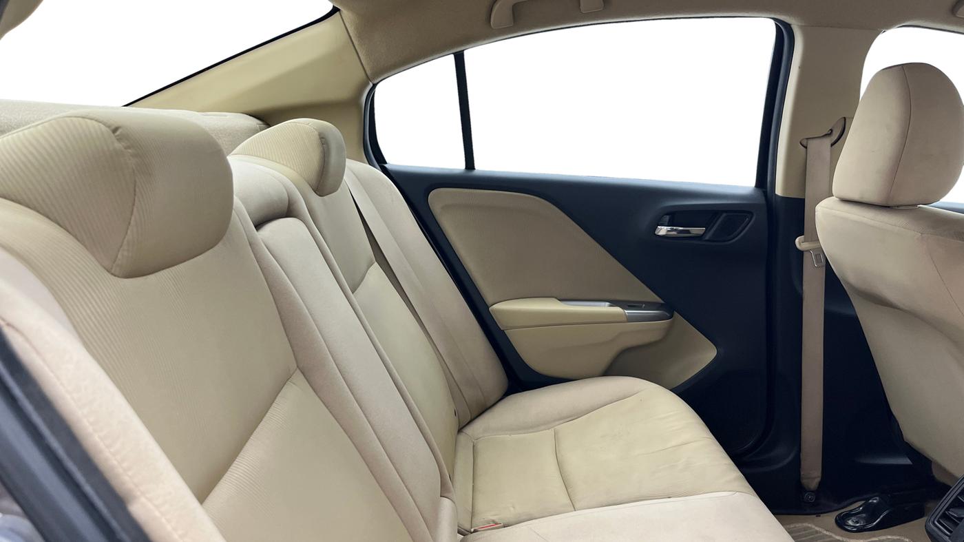 2016 Honda City 1.5L I-VTEC V MT, Petrol, Manual, 1,29,150 km, Right Side Rear Door Cabin
