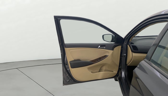 2013 Hyundai Verna FLUIDIC 1.6 VTVT SX, Petrol, Manual, 1,35,690 km, LHS Front Door