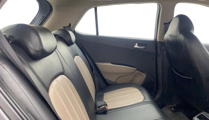 2017 Hyundai Grand i10 ASTA 1.2 KAPPA VTVT, Petrol, Manual, 25,102 km, Right Side Rear Door Cabin