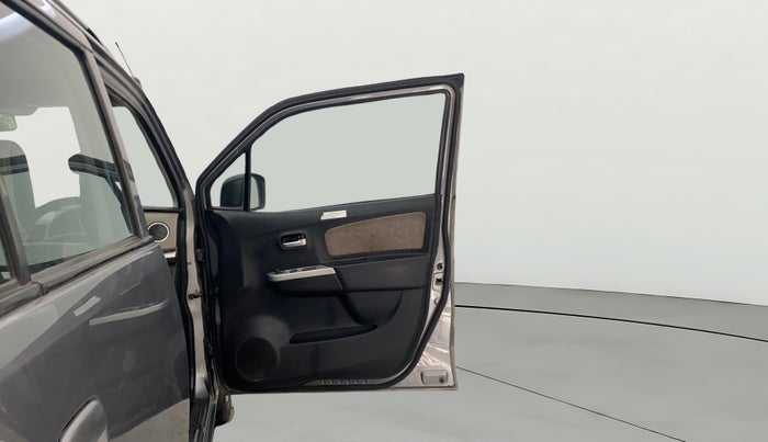 2016 Maruti Wagon R 1.0 VXI (O) AMT, Petrol, Automatic, 48,851 km, RHS Front Door