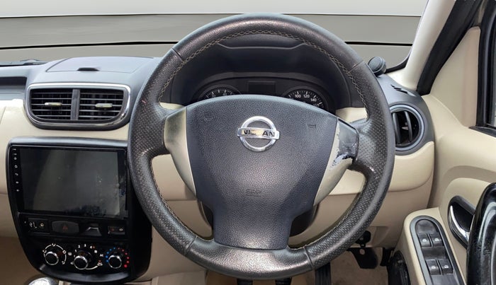 2014 Nissan Terrano XV D THP 110 PS, Diesel, Manual, 1,27,160 km, Steering Wheel Close Up