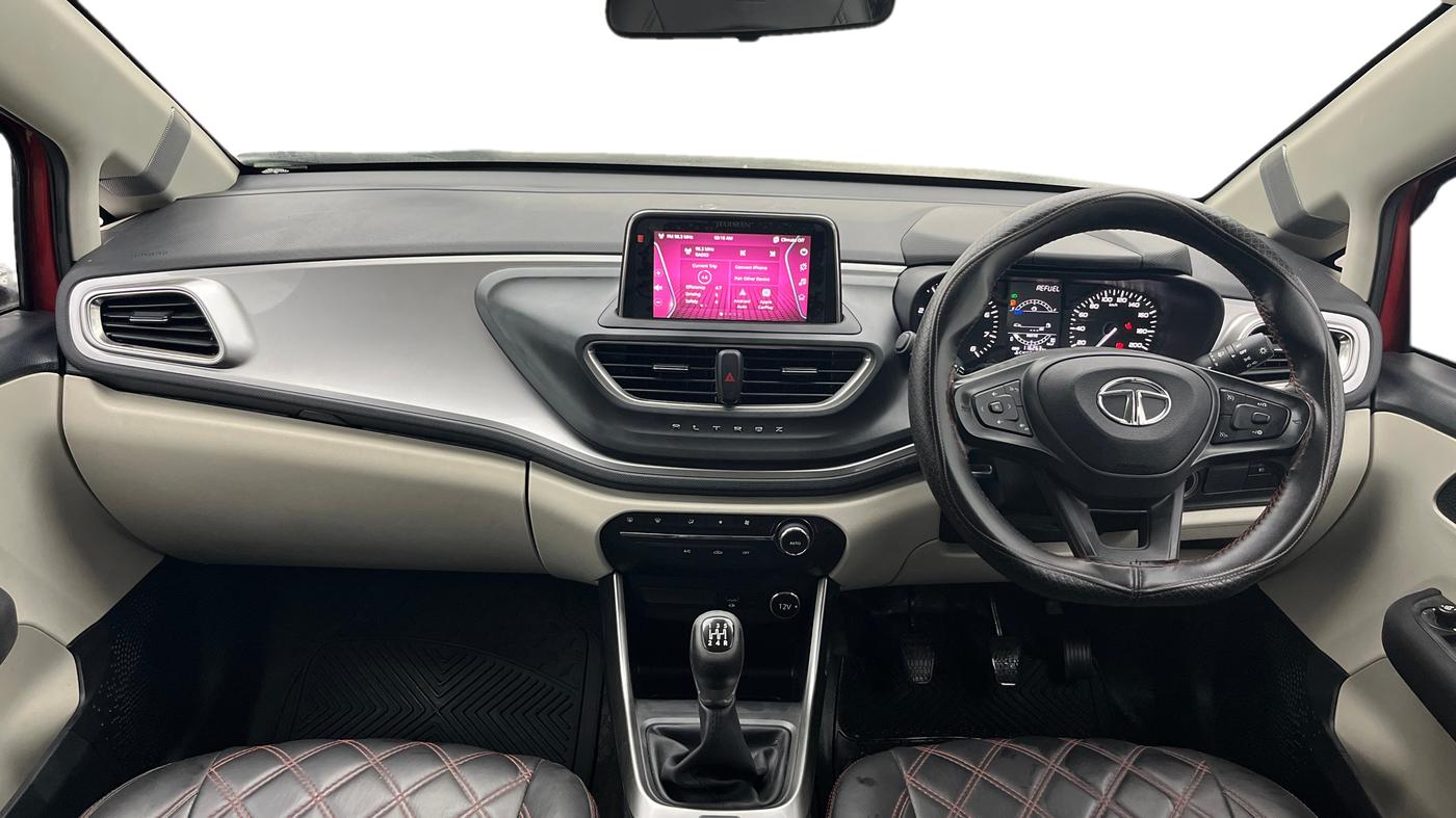 2021 Tata ALTROZ XZ DIESEL, Diesel, Manual, 1,16,263 km, Dashboard
