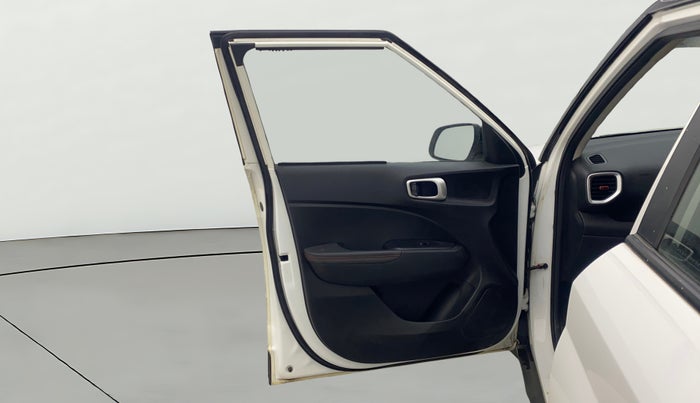 2020 Hyundai VENUE SX 1.0 (O) TURBO IMT DUAL TONE, Petrol, Manual, 67,344 km, LHS Front Door