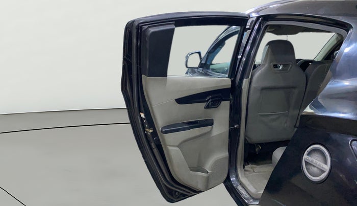 2016 Mahindra Kuv100 K4 PLUS D 6 STR, Diesel, Manual, 53,216 km, LHS Rear Door