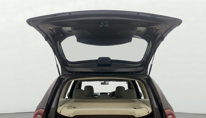 2017 Renault Duster RXS CVT, Petrol, Automatic, 63,084 km, Boot Door Open