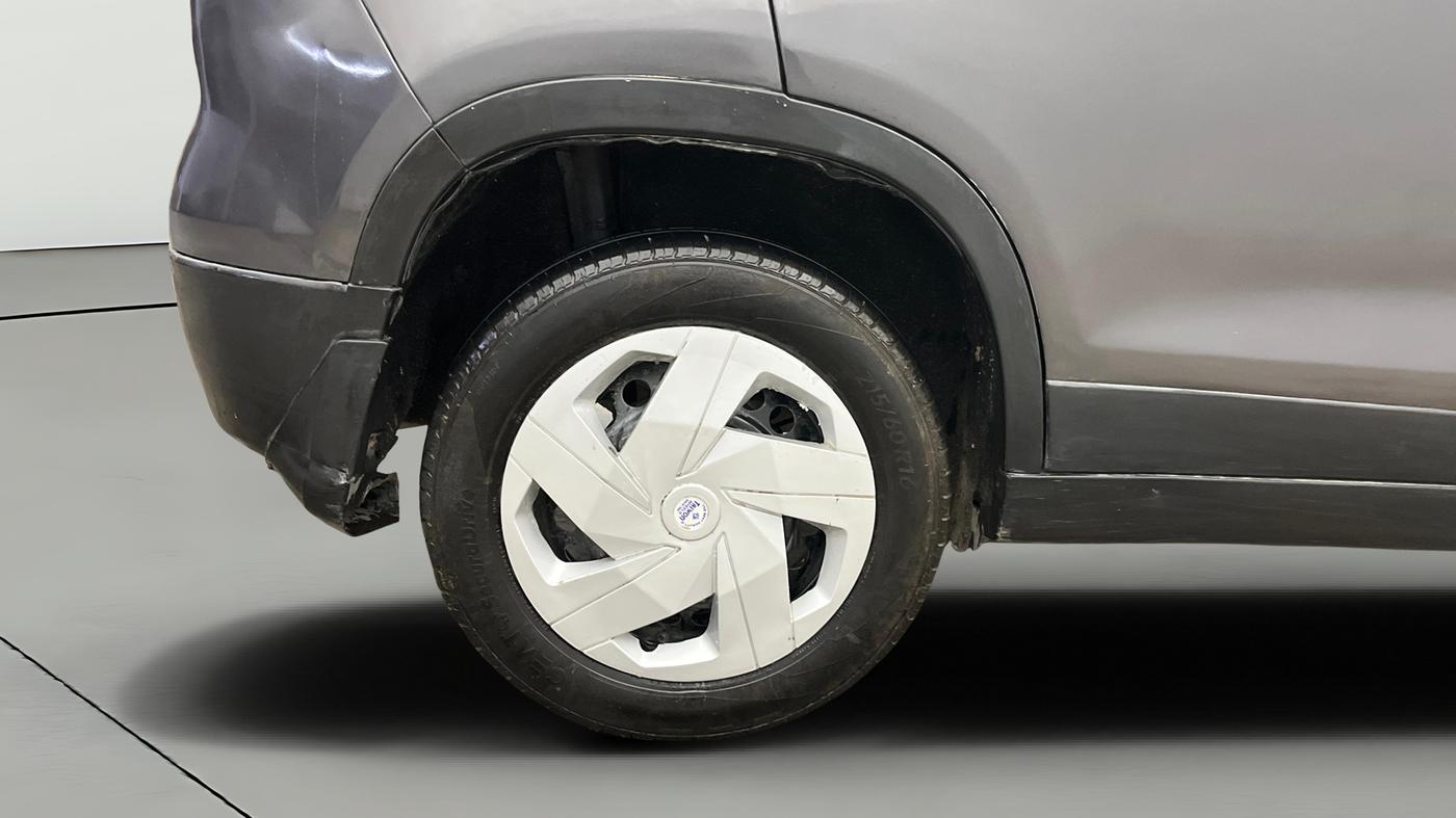 2019 Maruti Vitara Brezza VDI, Diesel, Manual, 89,741 km, Right Rear Wheel
