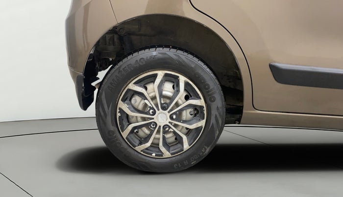 2017 Maruti Wagon R 1.0 LXI CNG, CNG, Manual, 1,04,395 km, Right Rear Wheel