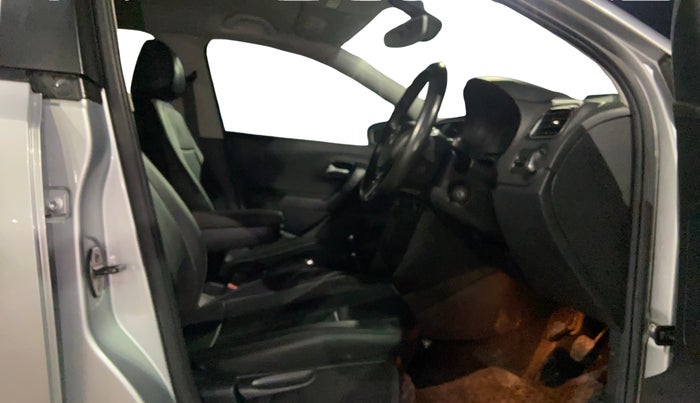 2020 Volkswagen Polo HIGHLINE PLUS 1.0L TSI, Petrol, Manual, 48,480 km, Right Side Front Door Cabin