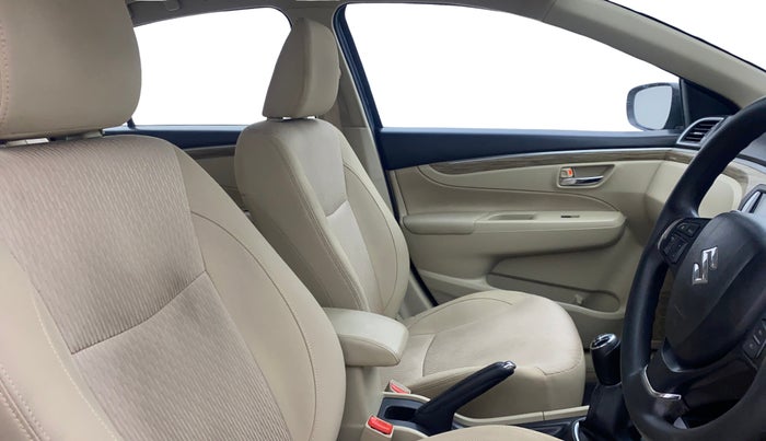 2022 Maruti Ciaz ZETA 1.5 SHVS MT PETROL, Petrol, Manual, 43,844 km, Right Side Front Door Cabin