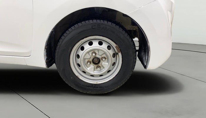 2016 Hyundai Eon ERA +, Petrol, Manual, 1,10,957 km, Right Front Wheel