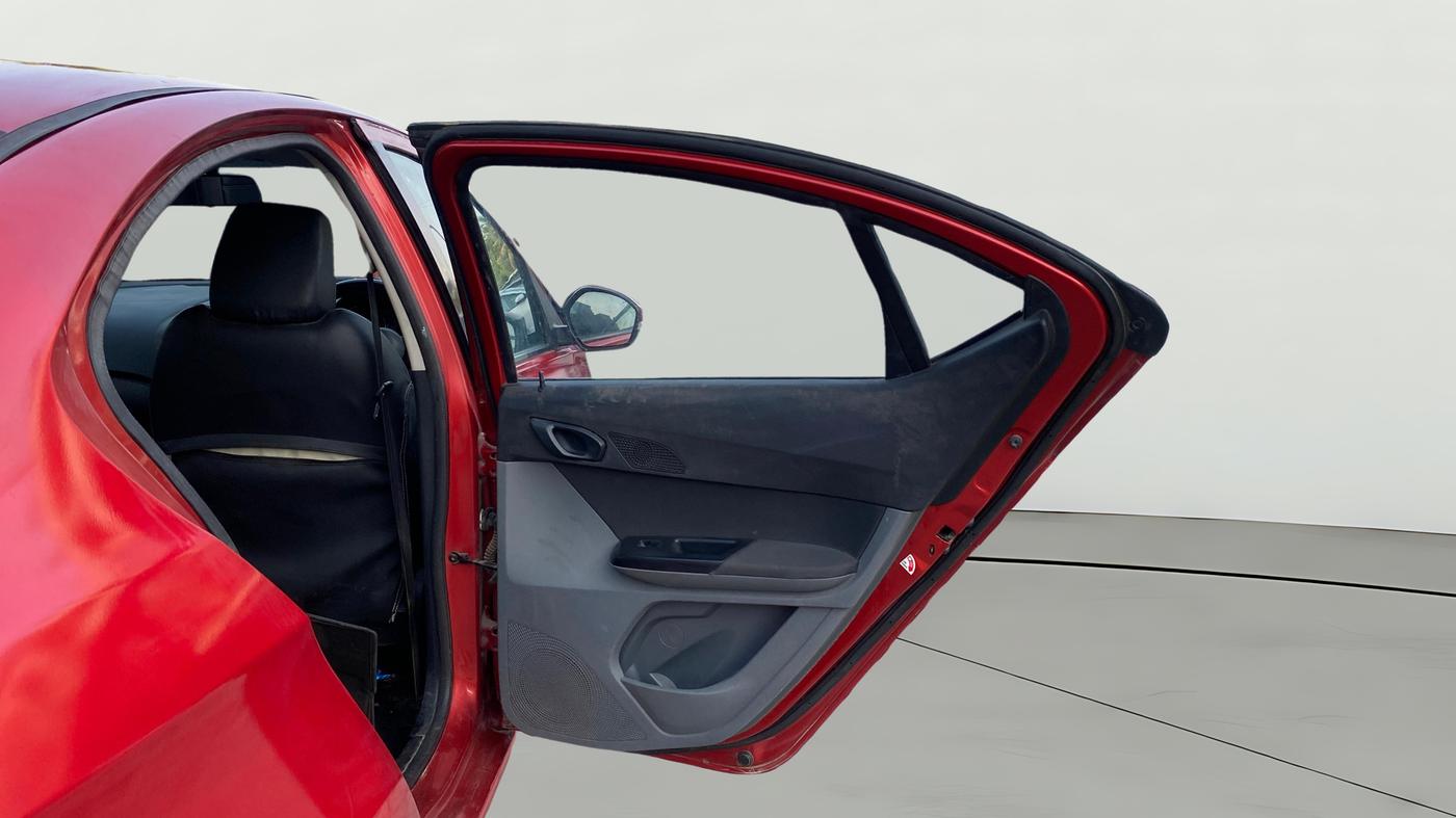 2018 Tata TIGOR XZ PETROL, CNG, Manual, 94,695 km, RHS Rear Door