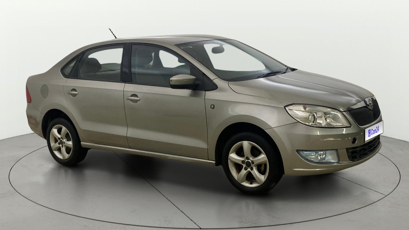 2014 Skoda Rapid ELEGANCE 1.6 MPI MT, Petrol, Manual, 55,404 km, Right Front Diagonal