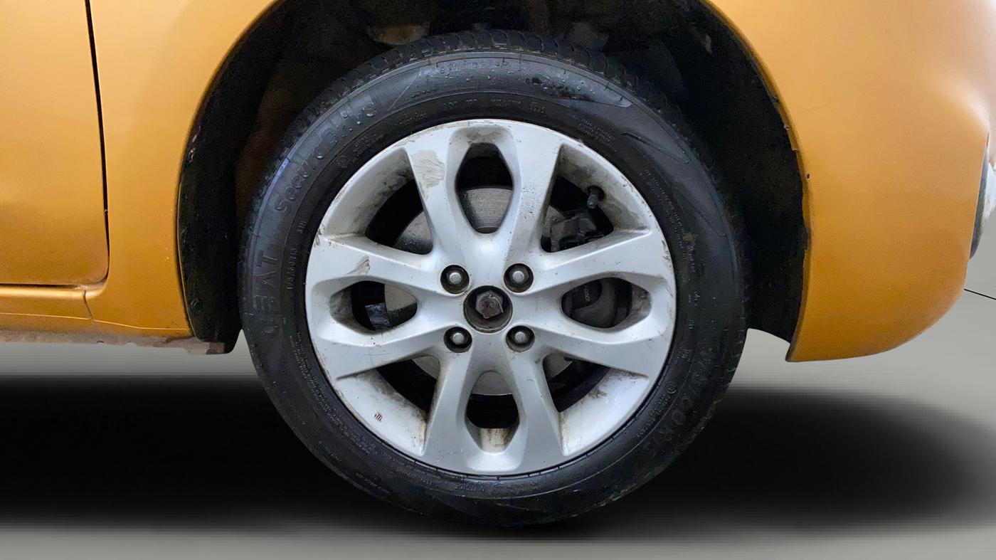 2016 Nissan Micra XV CVT, Petrol, Automatic, 58,477 km, Right Front Wheel