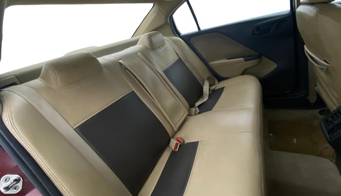 2015 Honda City 1.5L I-VTEC SV, Petrol, Manual, 1,32,590 km, Right Side Rear Door Cabin