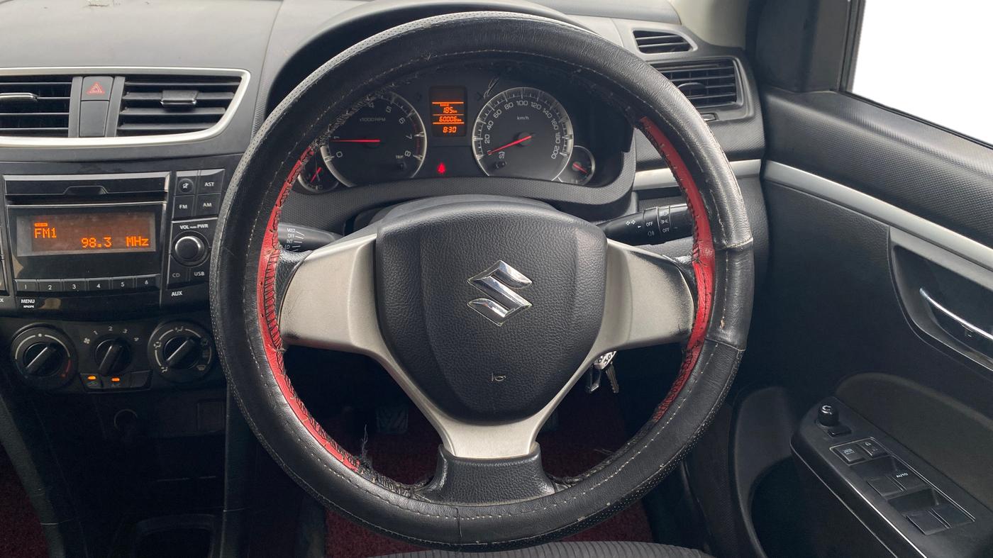 2014 Maruti Swift VXI, Petrol, Manual, 59,994 km, Steering Wheel Close Up
